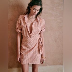Sezane casual spring dress with wrap around skirt. Light rose pink